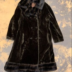 Vintage 1940s Faux fur long jacket sized large